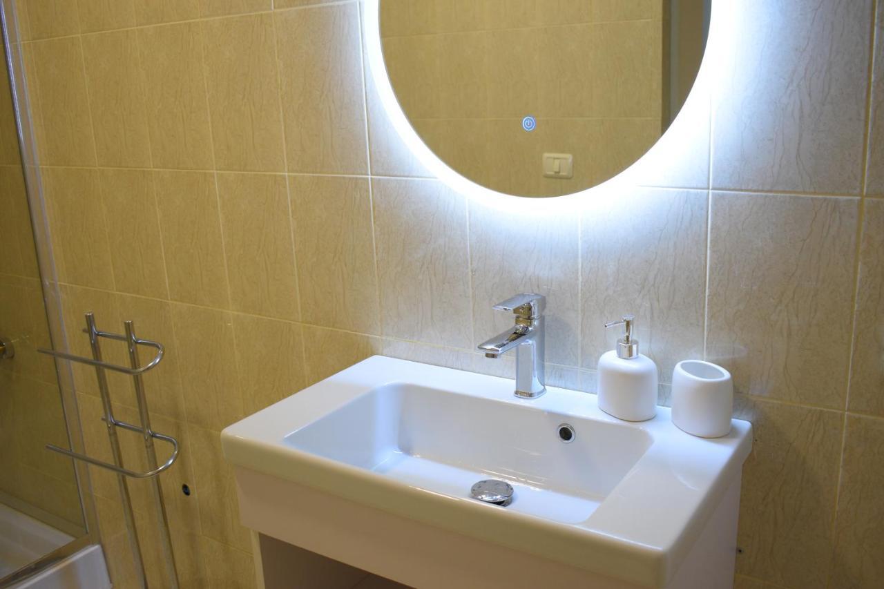 Feels Like Home Studio Apartments - Flh Albania Tiranë Ngoại thất bức ảnh