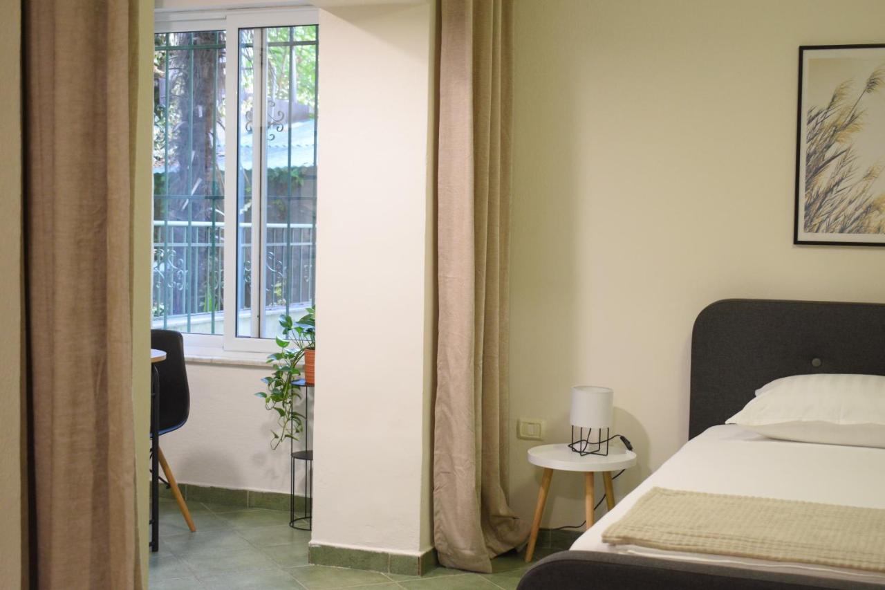 Feels Like Home Studio Apartments - Flh Albania Tiranë Ngoại thất bức ảnh