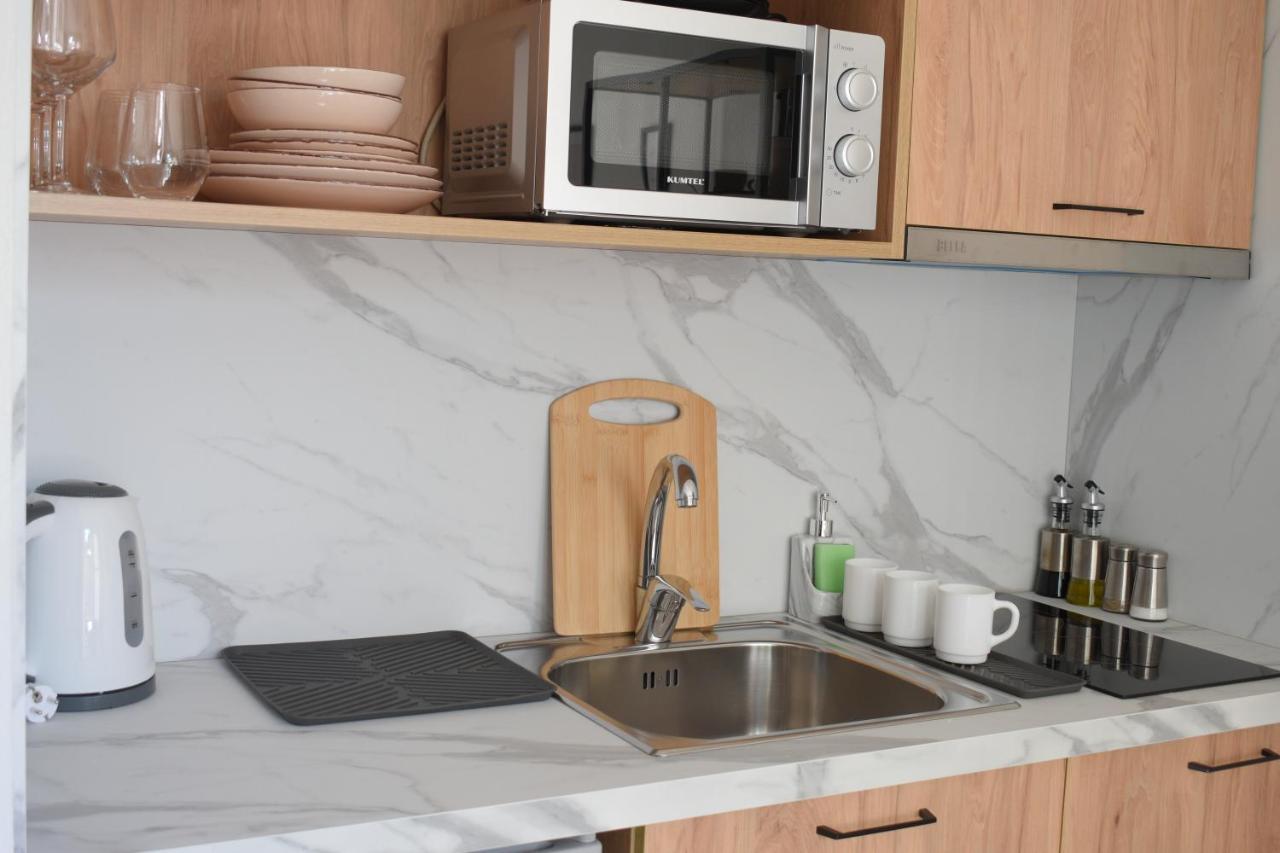 Feels Like Home Studio Apartments - Flh Albania Tiranë Ngoại thất bức ảnh