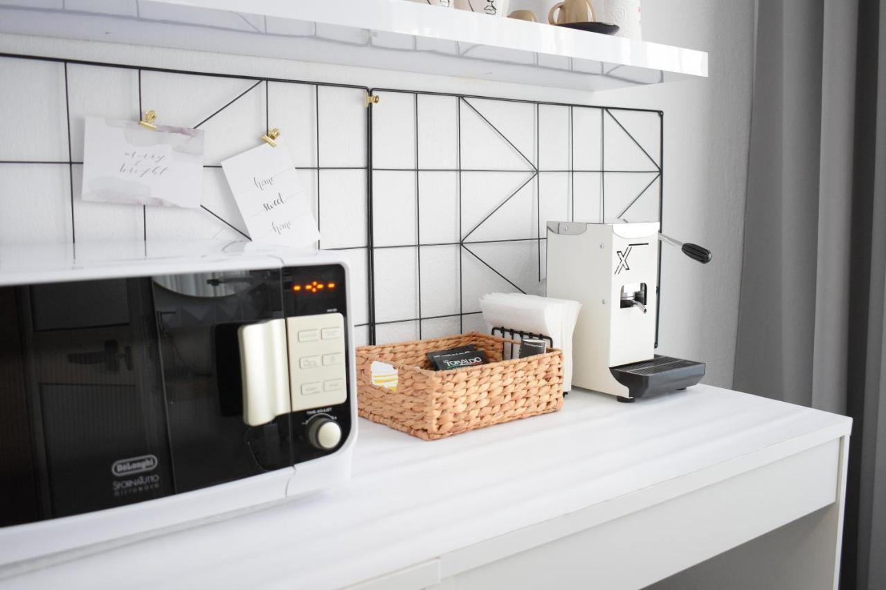 Feels Like Home Studio Apartments - Flh Albania Tiranë Ngoại thất bức ảnh